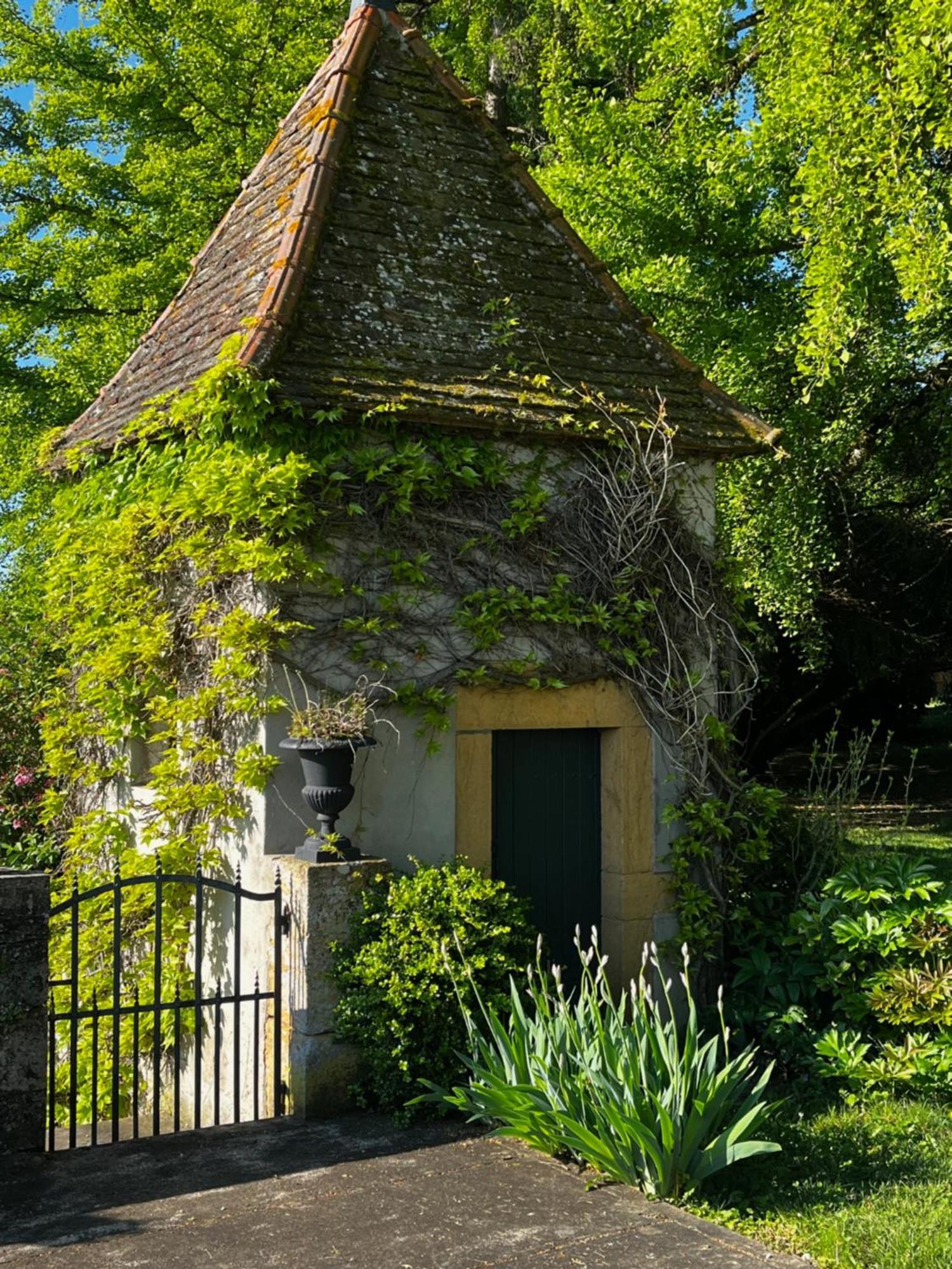 Chateau De Martigny Poisson Exterior foto